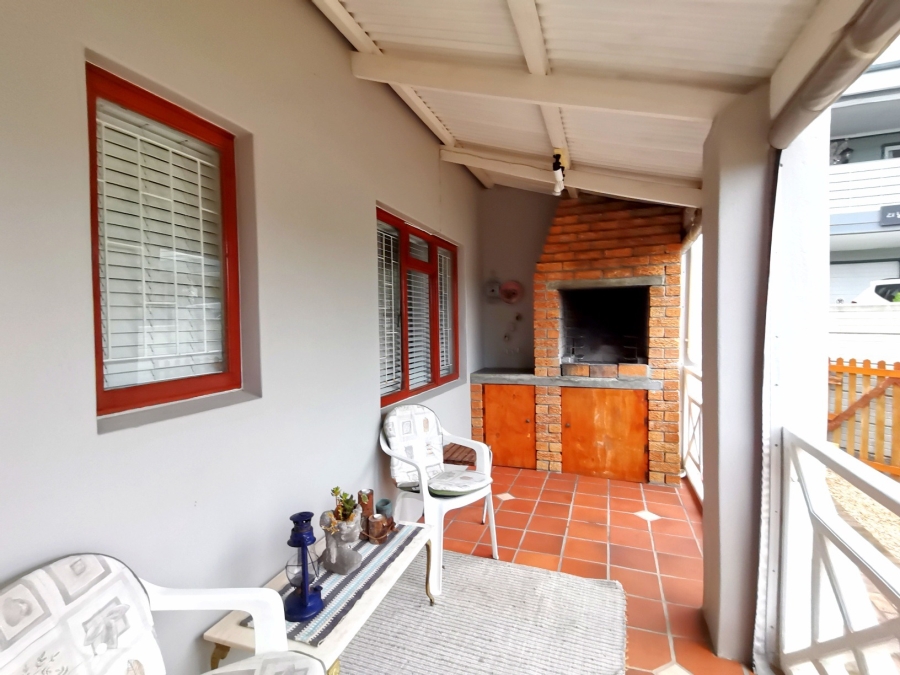 4 Bedroom Property for Sale in Onrus Western Cape